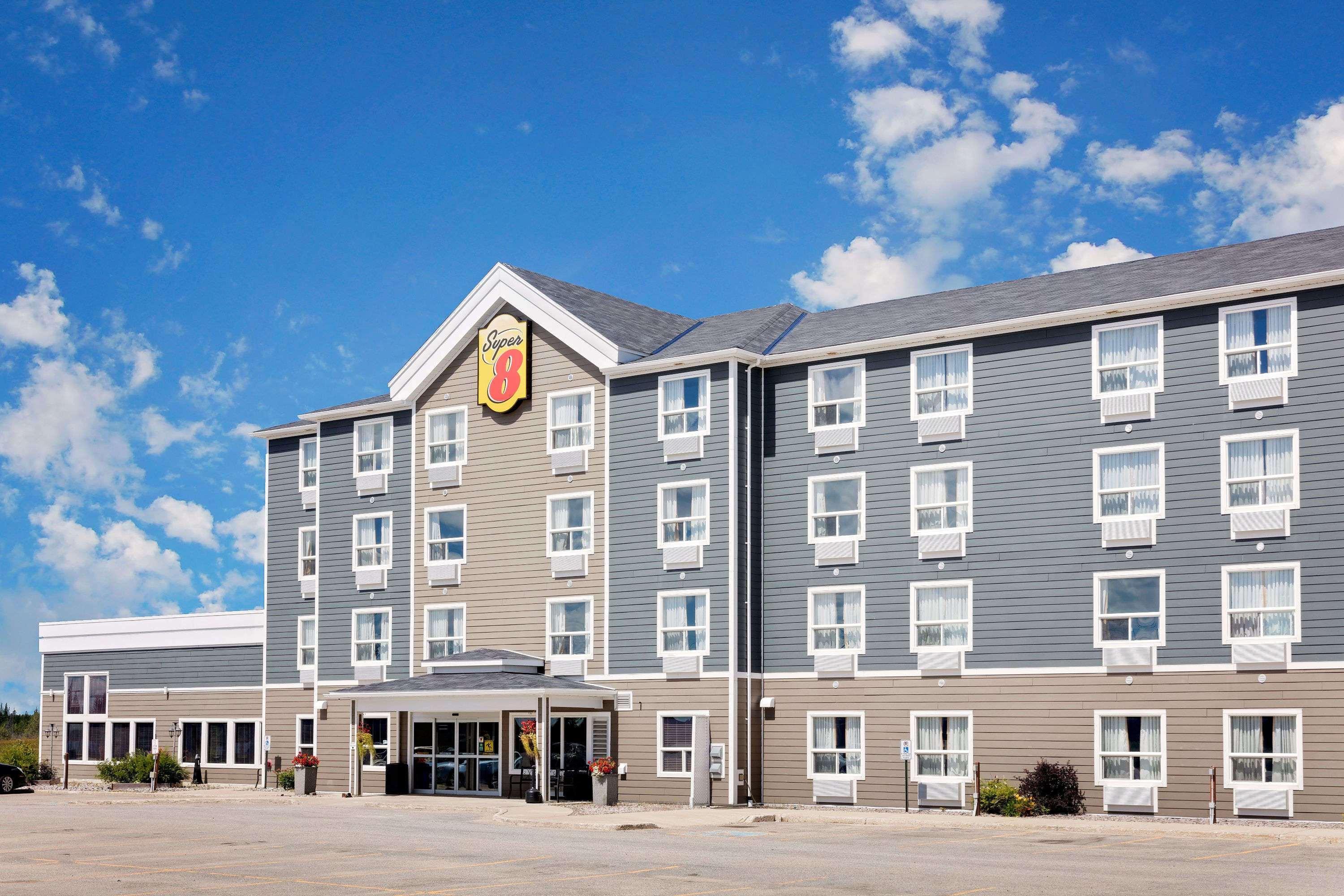 Hotel Super 8 By Wyndham Kapuskasing Exterior foto