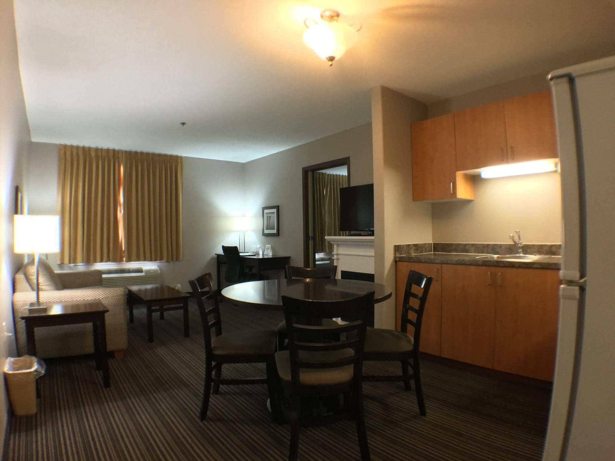 Hotel Super 8 By Wyndham Kapuskasing Exterior foto