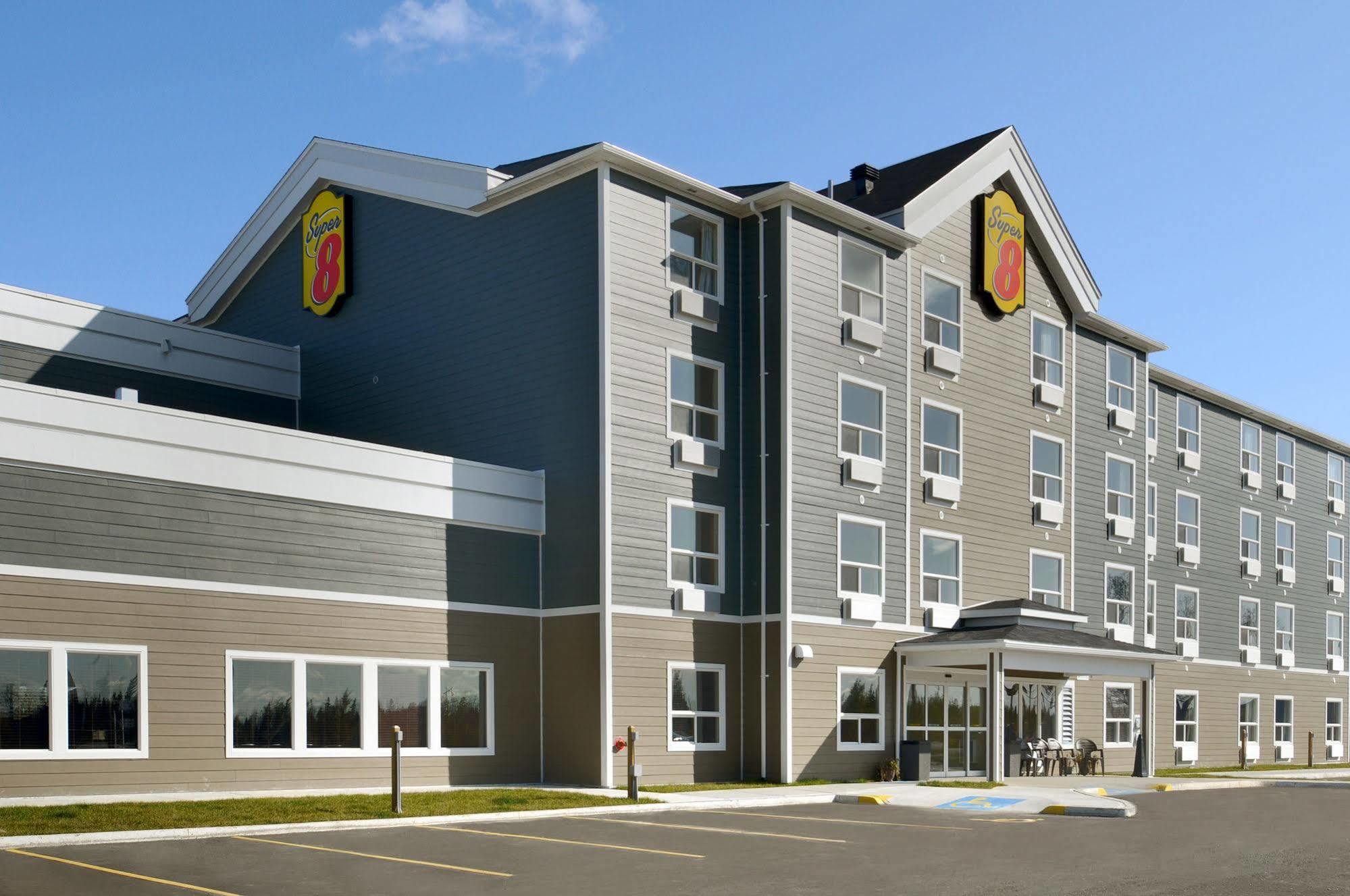 Hotel Super 8 By Wyndham Kapuskasing Exterior foto