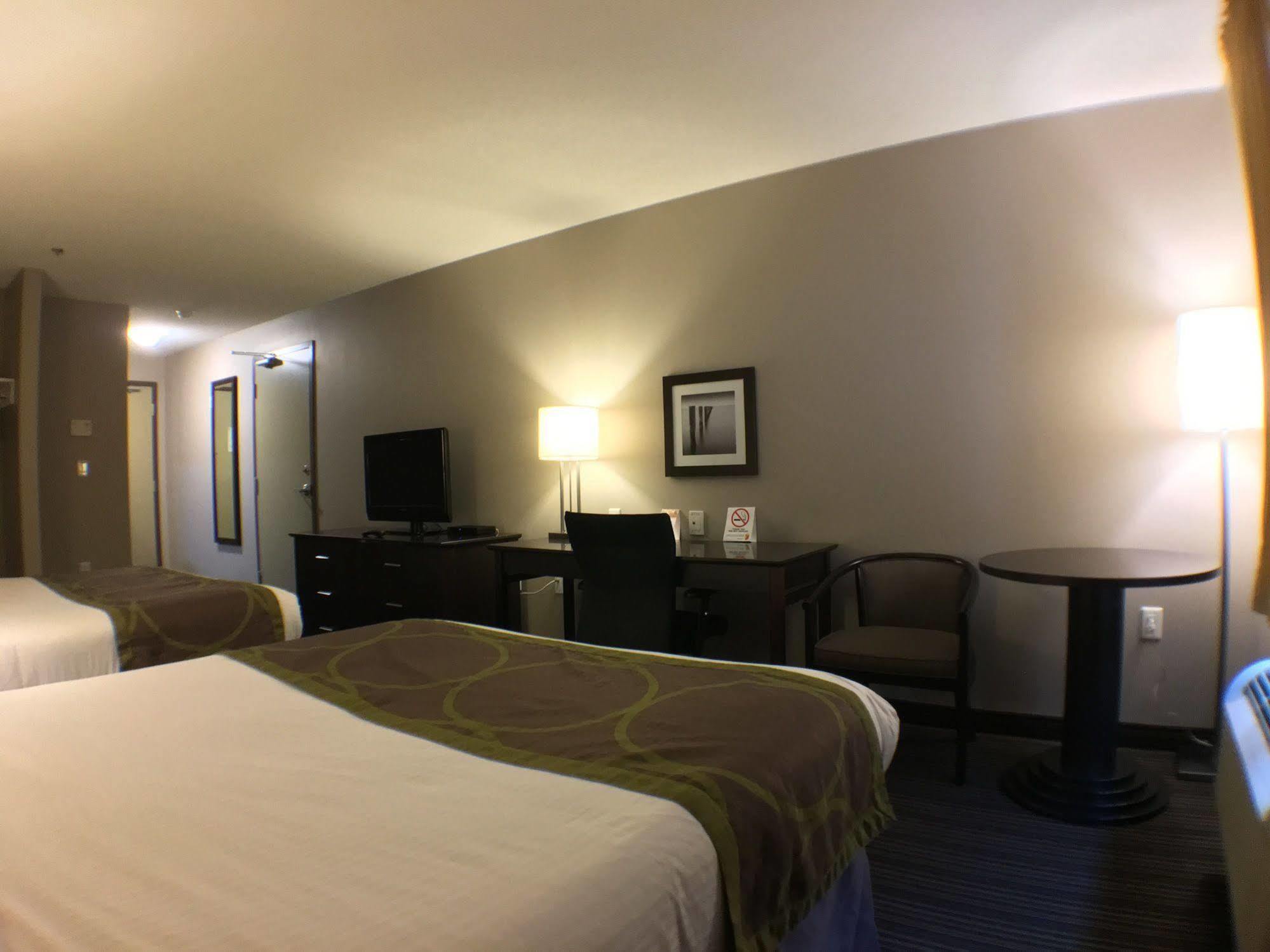 Hotel Super 8 By Wyndham Kapuskasing Exterior foto